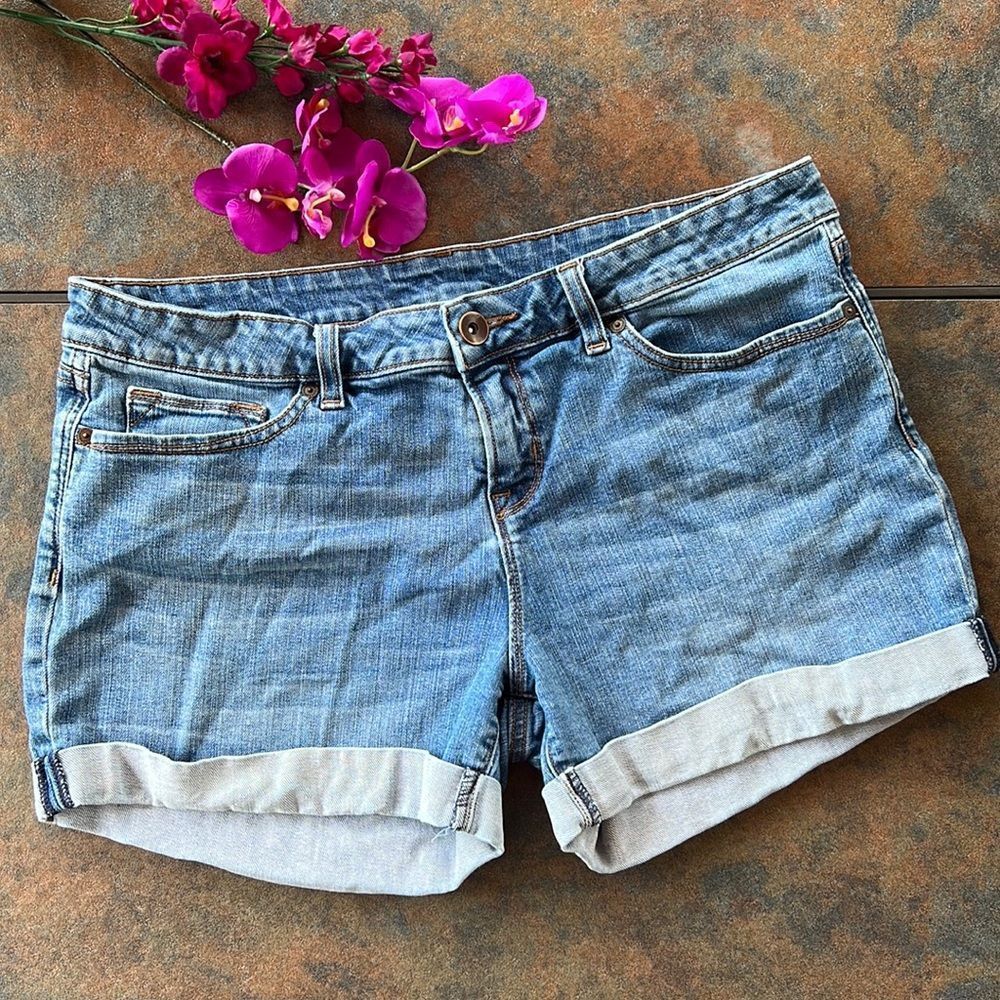 light denim shorts